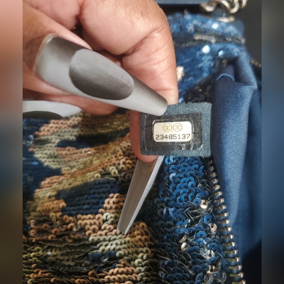 **SOLD** Chanel Coco Cuba Waist Bag Sequins and Quilted Lambskin Blue - Picture 5 of 12